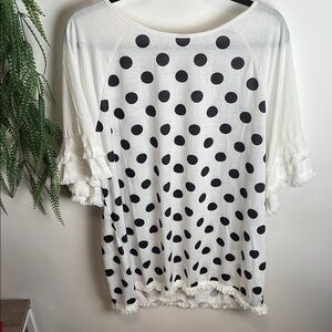 White and Black Ruffled 3/4 Sleeve Blouse
